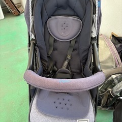 ベビーカー2台　ピジョンとアップリカの画像