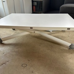 昇降式折りたたみダイニングテーブルの画像