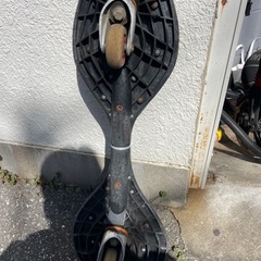 キックボード　スケートボードの画像