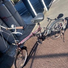 折り畳み自転車の画像