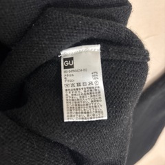 GU MENSセーターの画像