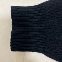 GU MENSセーターの画像