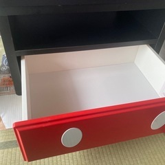 ミッキー柄のテレビ台の画像