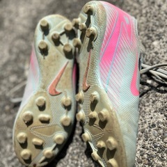 NIKE ジュニアサッカースパイク　24cmの画像