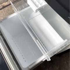 札幌市内配送可 18年製 東芝 TOSHIBA 153L 2ドア冷蔵庫 GR-P15BS-K メタリックブラック 右開きの画像