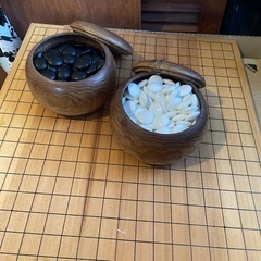 囲碁盤　囲碁石の画像