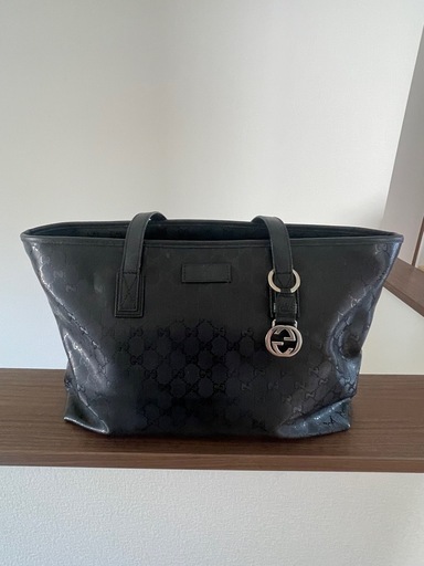 GUCCI インプリメ　
