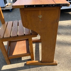 学校机＆椅子セット 聖徳学園 高等学校 焼印あり 木製の画像
