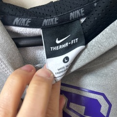NIKEパーカーの画像