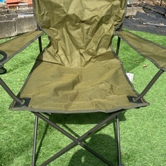 カインズのチェア　2脚の画像