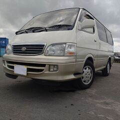 100系ハイエーススーパーカスタムリミテッドの画像