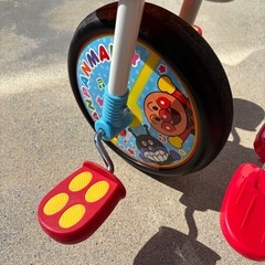 おでかけ三輪車 それいけ!アンパンマンごうV(ブイ)
の画像