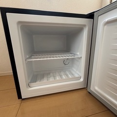 【直接取引】冷凍庫 31L ウッド 幅47cm PF-A31FD-M 熊本県内の画像