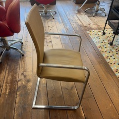 椅子三脚の画像