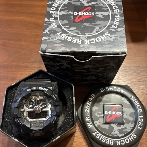 カシオの G-SHOCK GA-710-1AJF