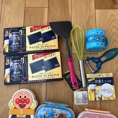 新品あり　お弁当箱、トリオセット　キッチン用品の画像