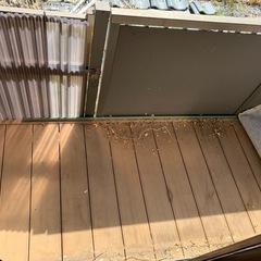 フェンス付きウッドデッキ（屋根含む）の画像