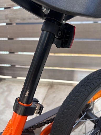 【お値下げしました】STRIDER 14X ストライダー14X 【室内保管】ペダル、専用スタンド、ベル、プロテクター3点セット付き 