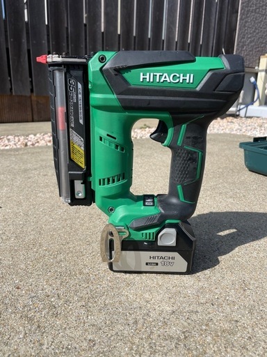 HITACHI  コードレスピン釘内機フルセット