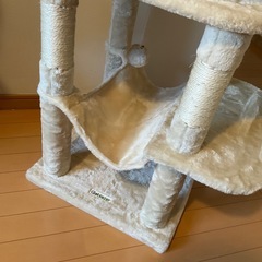 キャットタワー　お手頃サイズ　ほぼ未使用の画像
