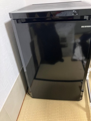 アイリスオーヤマ　小型　セカンド冷凍庫