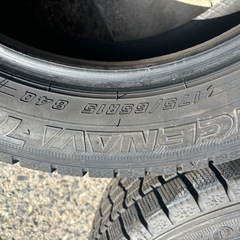 グッドイヤーアイスナビ7  175/65R15　23年製　9割溝　の画像