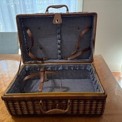 ラタン　ピクニックバスケット　
の画像