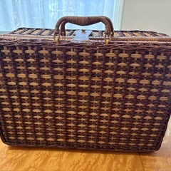 ラタン　ピクニックバスケット　
の画像