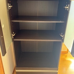 食器棚の画像