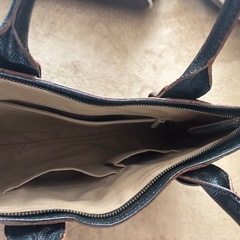 革製バック（譲ります）の画像