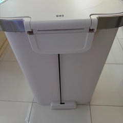 大容量　　EKO ステップ式ゴミ箱　美品の画像