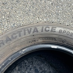 プラグディバアイス　165/70R14 22年製　8割溝　4本セット
の画像