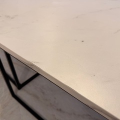 ダイニングテーブルの画像