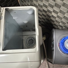 ファンヒーター ホワイト ダイニチ 2012年製の画像