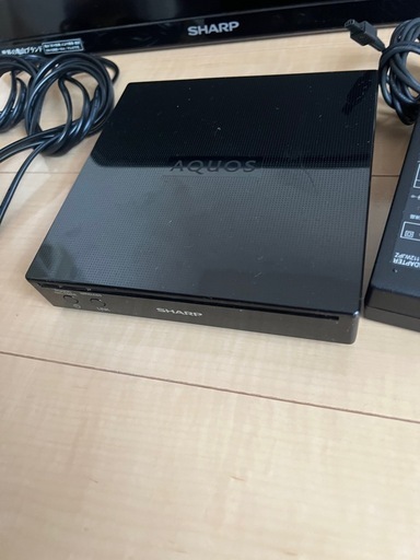 ポータブルSHARP 20型　ワイヤレス