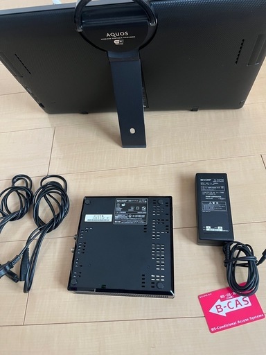 ポータブルSHARP 20型　ワイヤレス