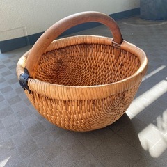 【アジアン雑貨】手編みカゴの画像