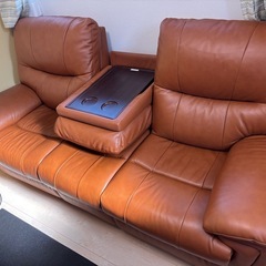 両電動リクライニングソファの画像