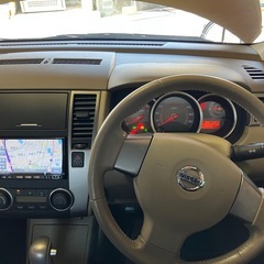 ニッサン　ティーダラティオ　35000キロ　一時抹消の画像