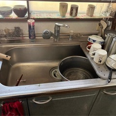 特注システムキッチン(取り外し済)　タカラスタンダード製　300〜400万円　ホーロー　コの字キッチン　シンク　コの字吊り戸棚　足元ヒーター　　レンジフード(ファン) 年式不詳(全体的に綺麗)の画像