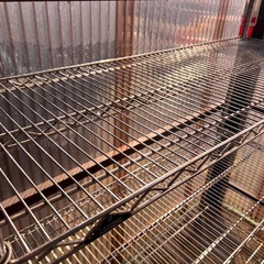 金属製の棚の画像