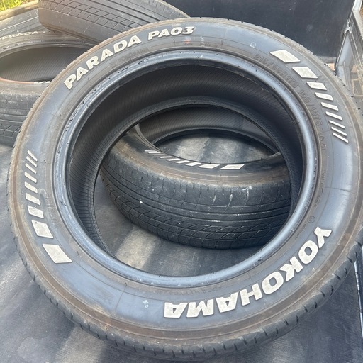 車のパーツ タイヤ、ホイール