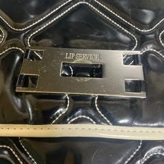 LIP SERVICE✨キルティング チェーンショルダーバッグ エナメル 黒×白の画像