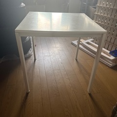 3/16まで【IKEA】メルトープ　テーブルの画像