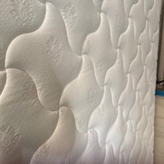 美品！Inofia ダブルサイズマットレスの画像