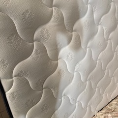 美品！Inofia ダブルサイズマットレスの画像