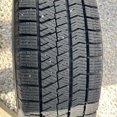 スタッドレスタイヤの画像