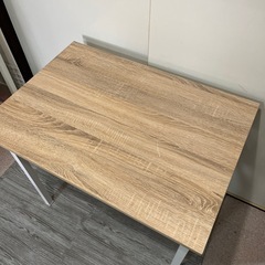 折りたたみテーブルの画像