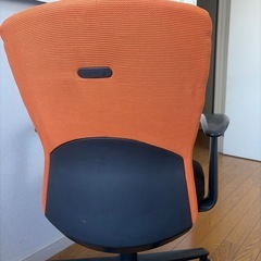 内田洋行‐肘付ハイバックチェア UCHIDA／ デスクチェアの画像