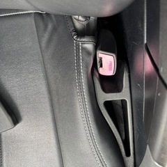 プリウス30専用スキマ埋め　運転席助手席セット シルクブレイズの画像